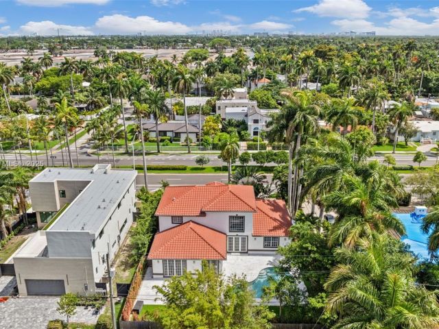 Home for sale at 1350 Hollywood Blvd - photo 6143549