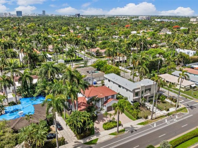 Home for sale at 1350 Hollywood Blvd - photo 6143550