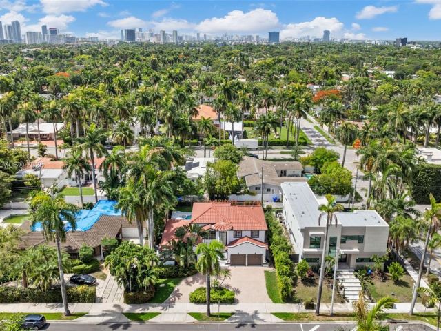 Home for sale at 1350 Hollywood Blvd - photo 6143551