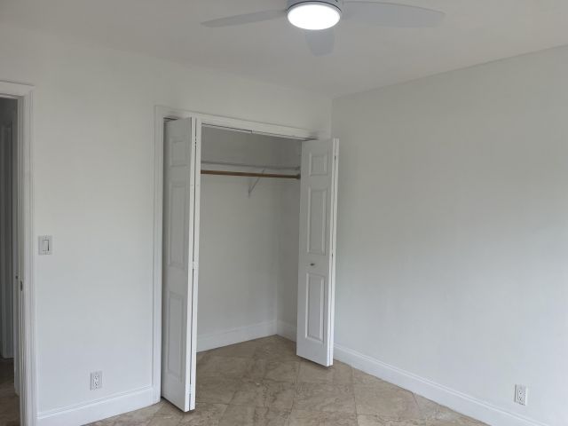 Home for rent at 927 W Royal Palm Road - photo 6702482