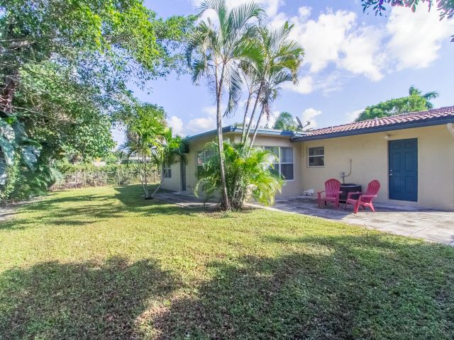 Home for rent at 927 W Royal Palm Road - photo 6702498