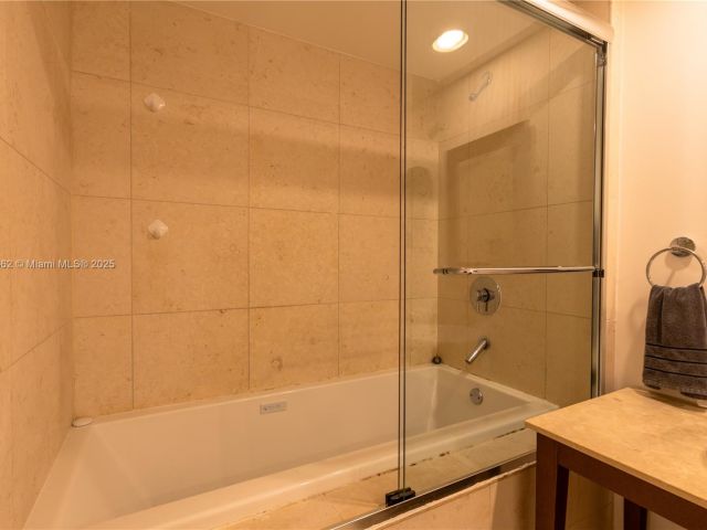 Apartment for sale  Unit #4511 - photo 6135444