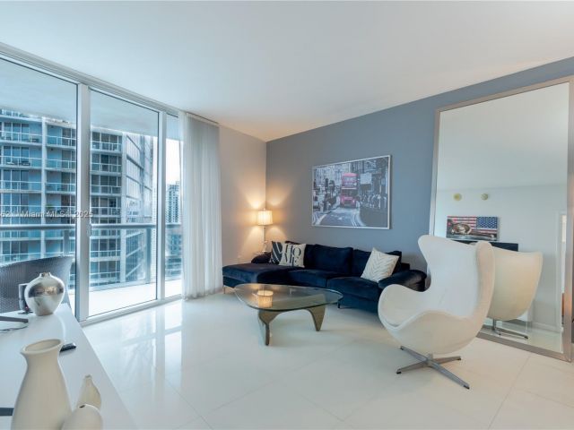 Apartment for sale  Unit #4511 - photo 6135459