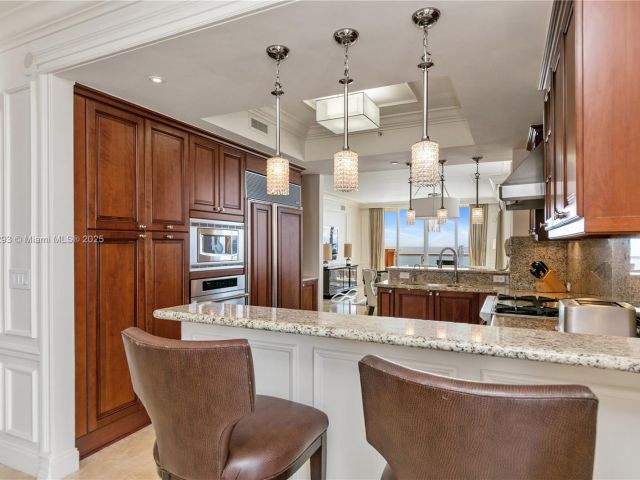 Apartment for rent  Unit #1706 - photo 6145412