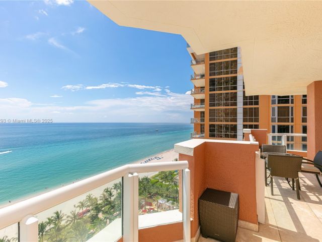 Apartment for rent  Unit #1706 - photo 6145414