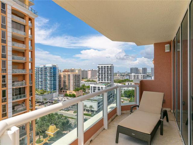 Apartment for rent  Unit #1706 - photo 6145415