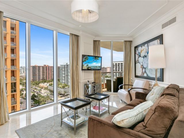 Apartment for rent  Unit #1706 - photo 6145416