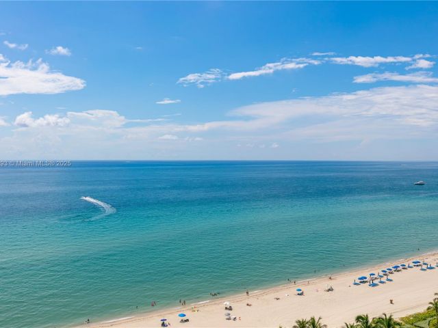 Apartment for rent  Unit #1706 - photo 6145421