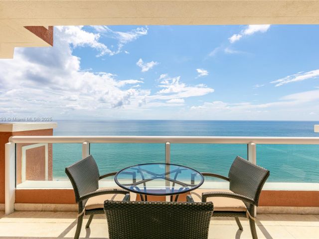 Apartment for rent  Unit #1706 - photo 6145424