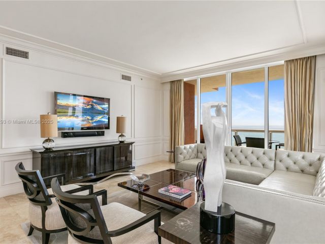 Apartment for rent  Unit #1706 - photo 6145429