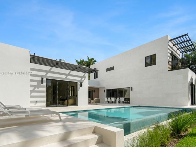 Home for rent at 11150 Griffing Blvd - photo 6138186