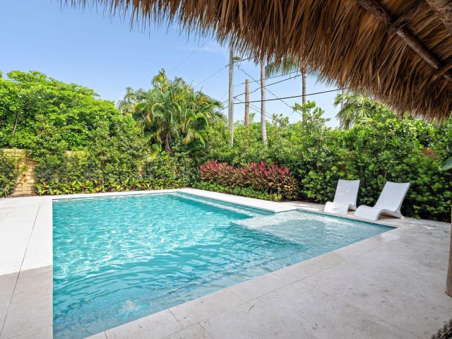 Home for rent at 135 Churchill Road - photo 6167034