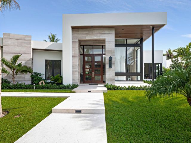 Home for rent at 135 Churchill Road - photo 6167039