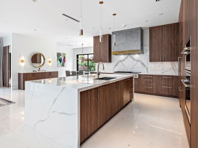 Home for rent at 135 Churchill Road - photo 6290506