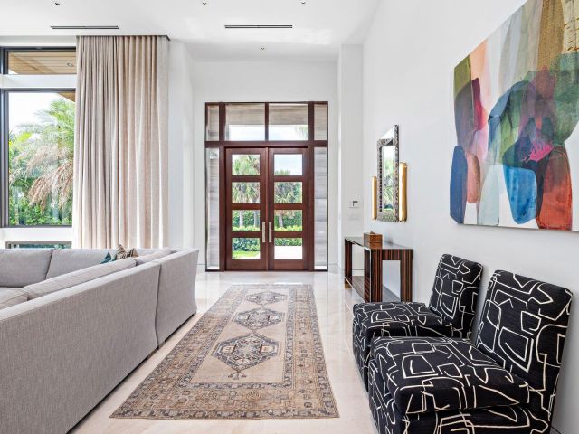 Home for rent at 135 Churchill Road - photo 6290507