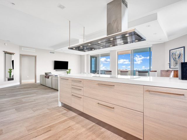 Apartment for sale  Unit #1702 - photo 6140331