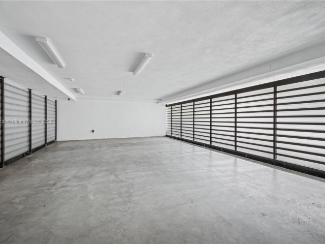 Home for sale at 420 N Hibiscus Dr - photo 6139408