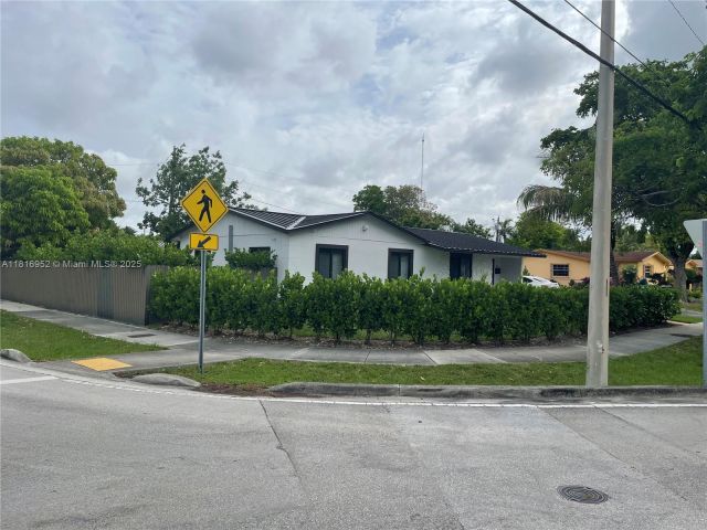 Home for sale at 16 NW 207th St - photo 6159293