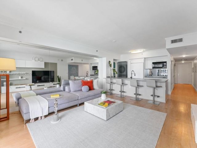 Apartment for rent  Unit #3005 - photo 6139457