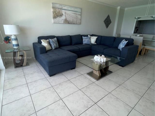 Apartment for rent  Unit #1210 - photo 6142865