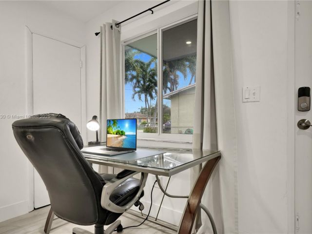 Home for rent at 300 NW 82nd Ter - photo 6139895