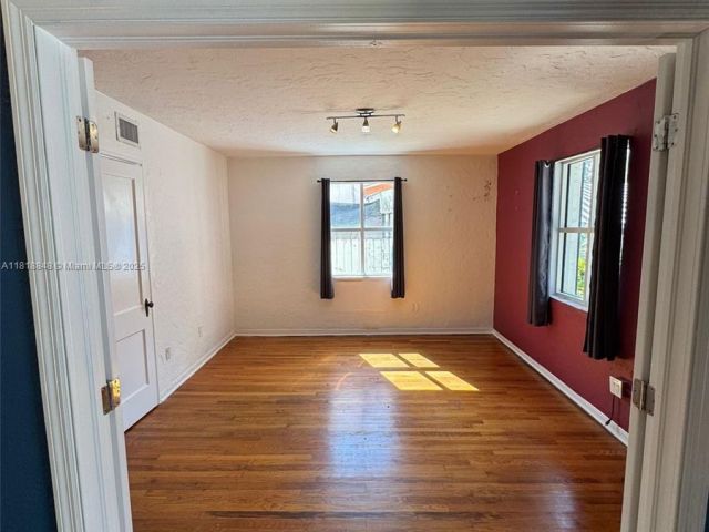 Home for rent at 1247 Alton Rd - photo 6146957