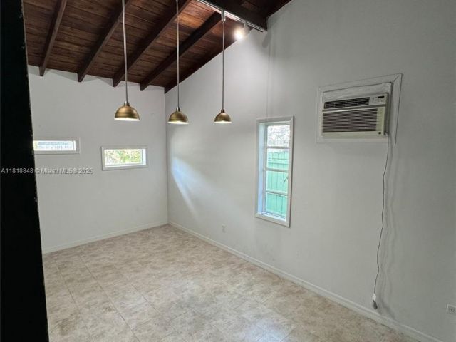 Home for rent at 1247 Alton Rd - photo 6146958
