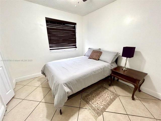 Home for rent at 5726 SW 20th St - photo 6156420