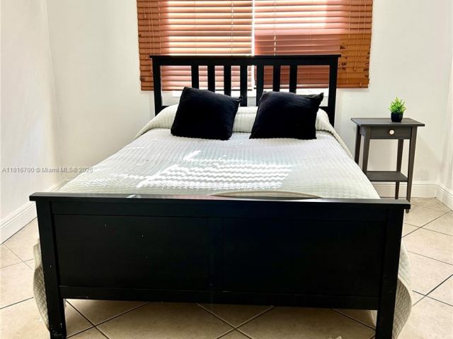 Home for rent at 5726 SW 20th St - photo 6156425