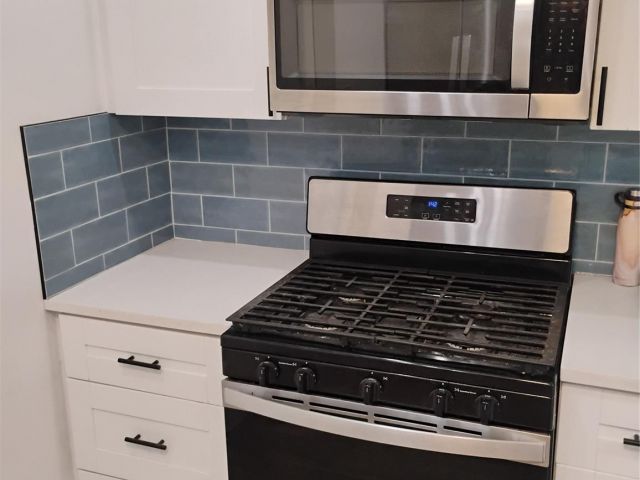 Home for sale at 1051 SW 31st St - photo 6165863