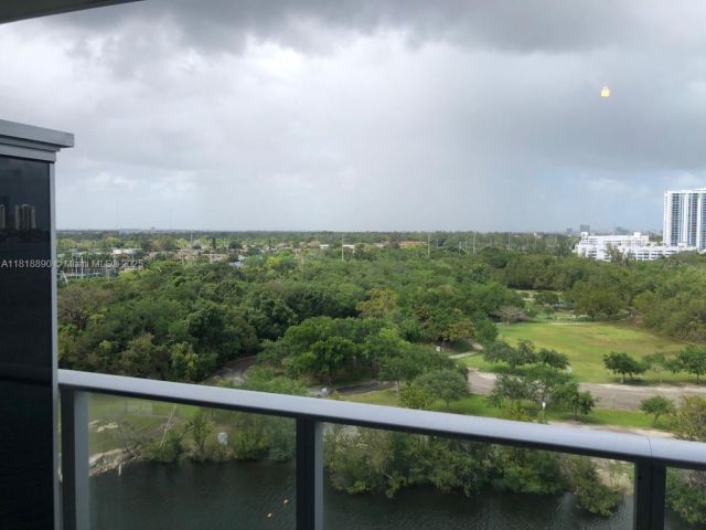 Apartment for sale  Unit #1005 - photo 6171292