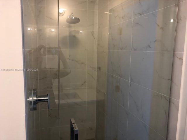 Apartment for sale  Unit #1005 - photo 6171299