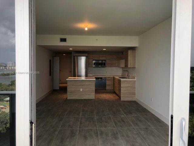 Apartment for sale  Unit #1005 - photo 7435902