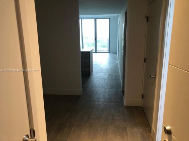 Apartment for sale  Unit #1005 - photo 7435905