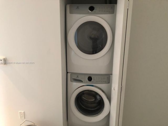 Apartment for sale  Unit #1005 - photo 7435910