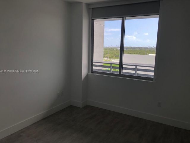 Apartment for sale  Unit #1005 - photo 7435911