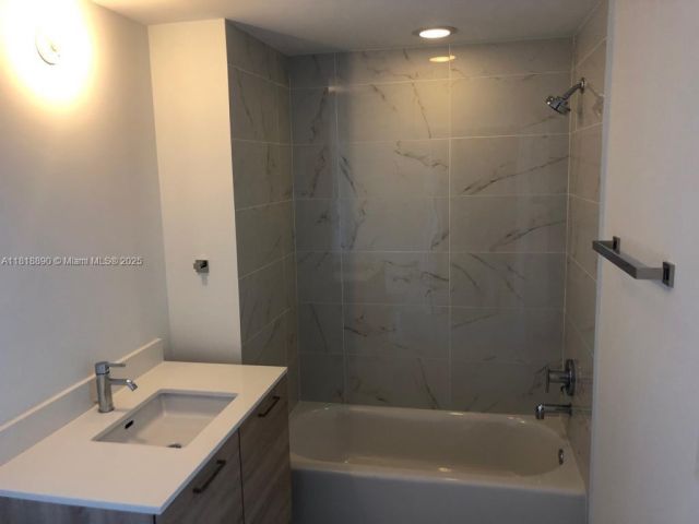 Apartment for sale  Unit #1005 - photo 7435916