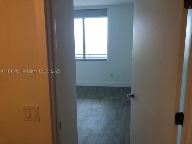 2-bedroom condo for sale in North Miami Beach - 16385 Biscayne Blvd 1005 - MondialRealty