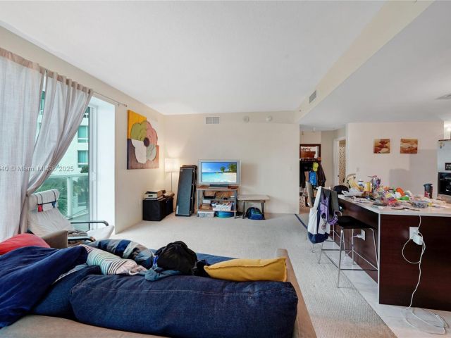 Apartment for sale  Unit #1411 - photo 6167383