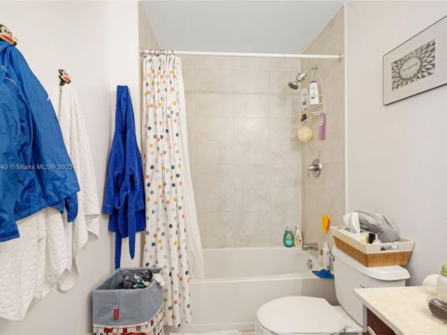 Apartment for sale  Unit #1411 - photo 6167386