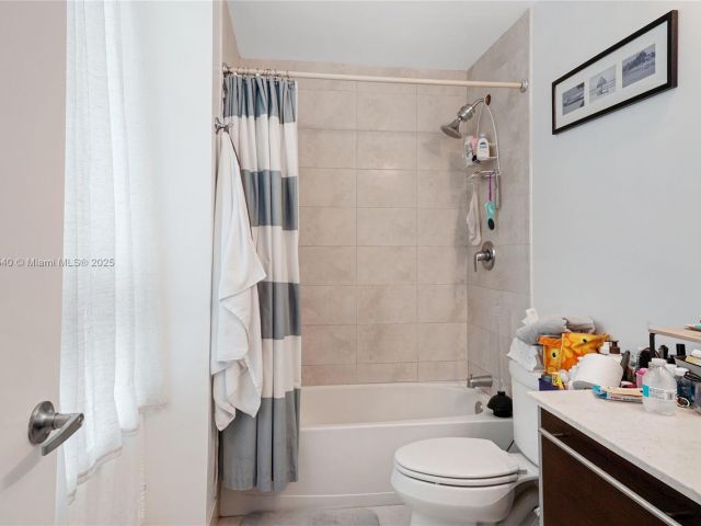 Apartment for sale  Unit #1411 - photo 6167387