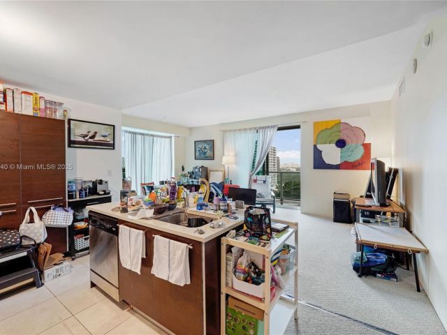 Apartment for sale  Unit #1411 - photo 6167392