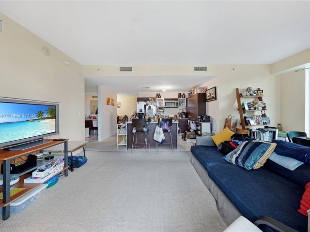 Apartment for sale  Unit #1411 - photo 6167396