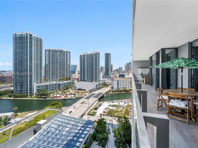 Apartment for sale  Unit #1704 - photo 6143204