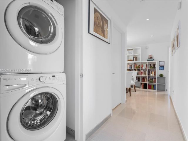 Apartment for sale  Unit #1704 - photo 6143206