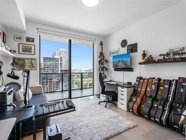 Apartment for sale  Unit #1704 - photo 6143211