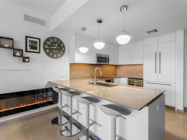 Apartment for sale  Unit #1704 - photo 6143219