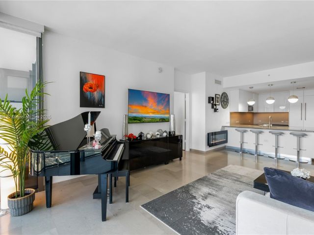 Apartment for sale  Unit #1704 - photo 6143221