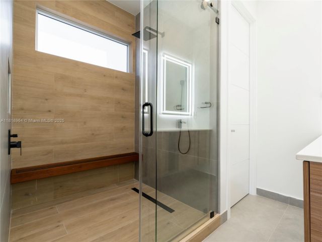 Home for sale at 1421 SW 24th Ct 1 - photo 6140155