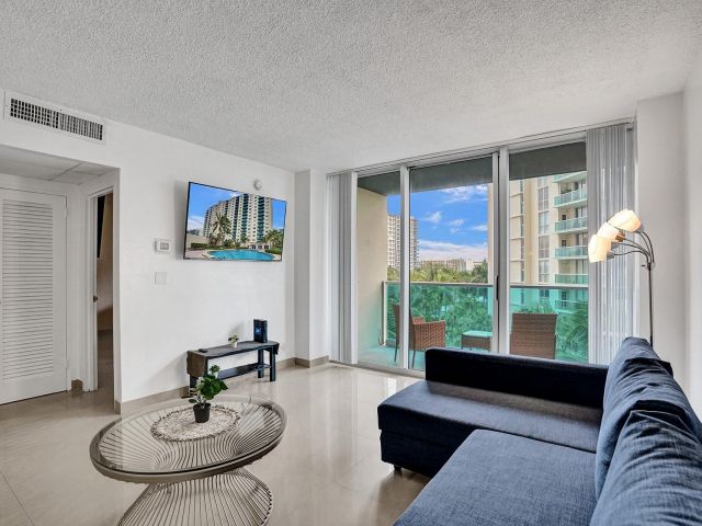 Apartment for sale  Unit #5K - photo 6141537